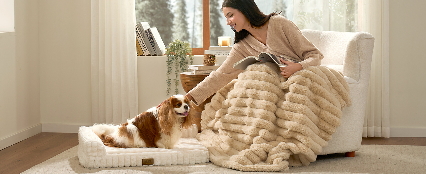 Ортопедичне ліжко для собак з штучним хутром, L-подібне, 76x51x15 см, Бежеве