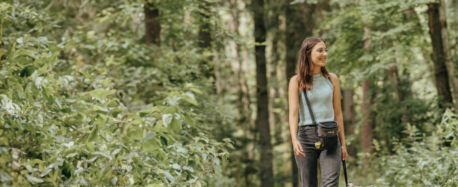 Сумка для ласощів для собак Rudelkönig - Практична сумка для прогулянок з собакою, для дресирування - Фурнітурний мішечок для собак з дозатором кульок для прибирання, на плече, Базовий сірий