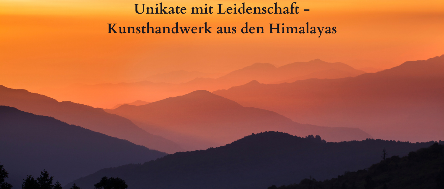 Кігтеточка-будиночок для котів XL, з вовни Romney, бордовий колір