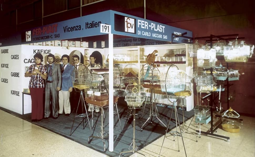 Транспортна переноска для собак Ferplast Atlas 60, сіра, 61 x 91 x 68 см