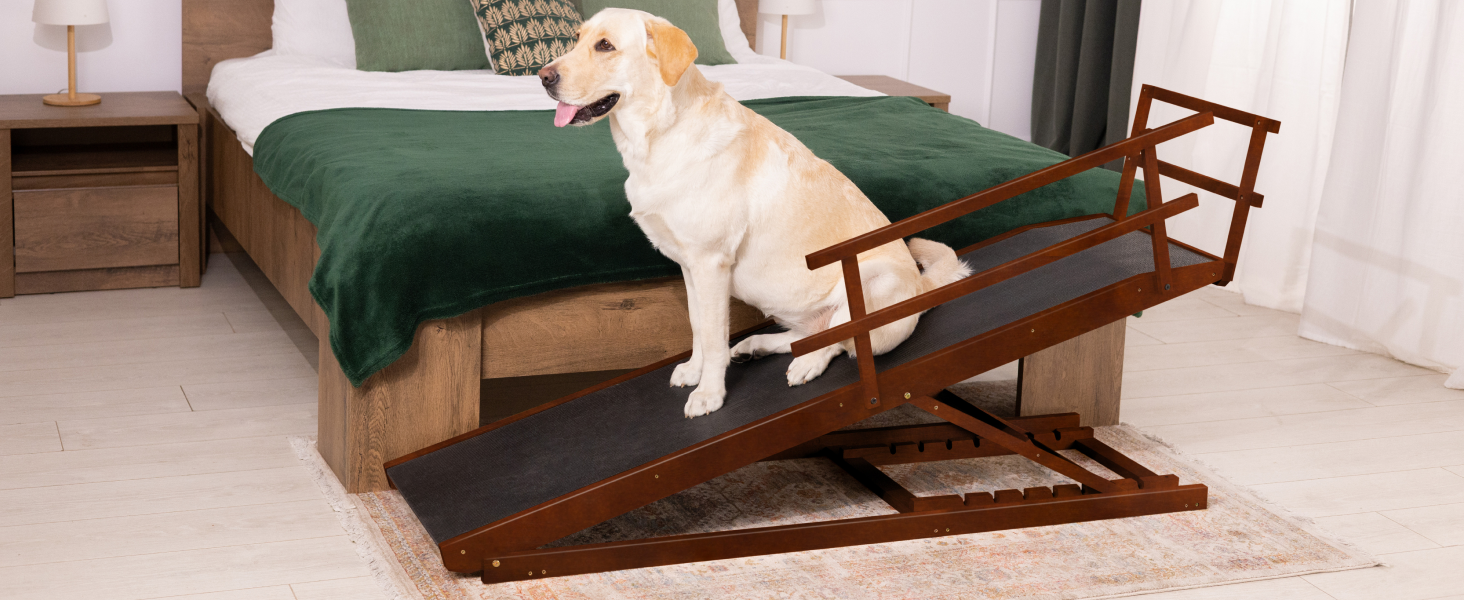 Східці для собак до ліжка з поручнями - для великих собак до 90 кг - регульована висота до 94.5 см - ширина 49,5 см - складані - антиковзні ручки - береза - натуральний колір (волоський горіх)