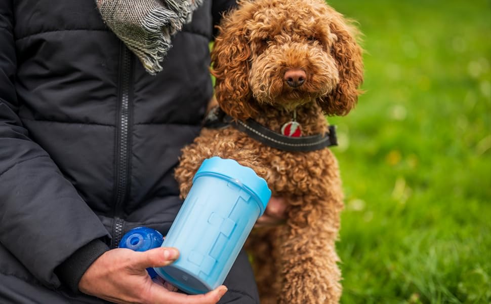 Очисник лап для собак PeppyPup, маленький з ручкою – мийка лап для собак, мікрофібровий рукавичка для сушіння, для собак малих порід (Бігль, Тер'єр)