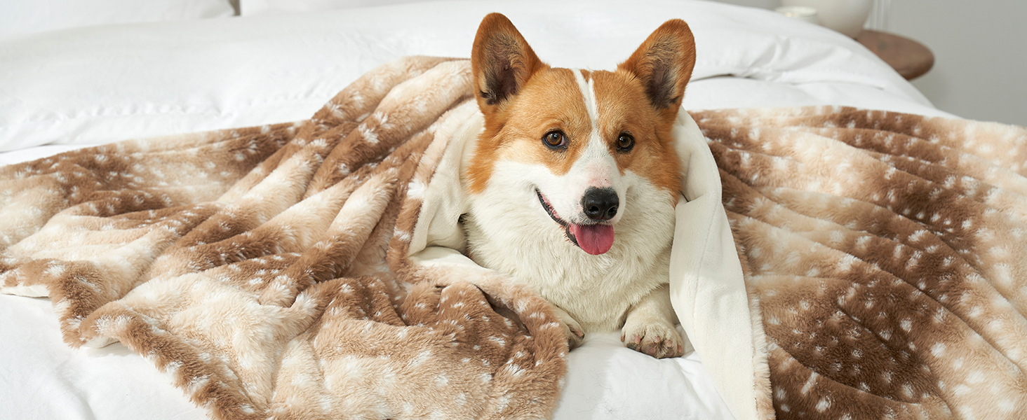 Водонепроникний коврик для тварин, штучне хутро, 75x100 см, коричневий, з принтом оленя