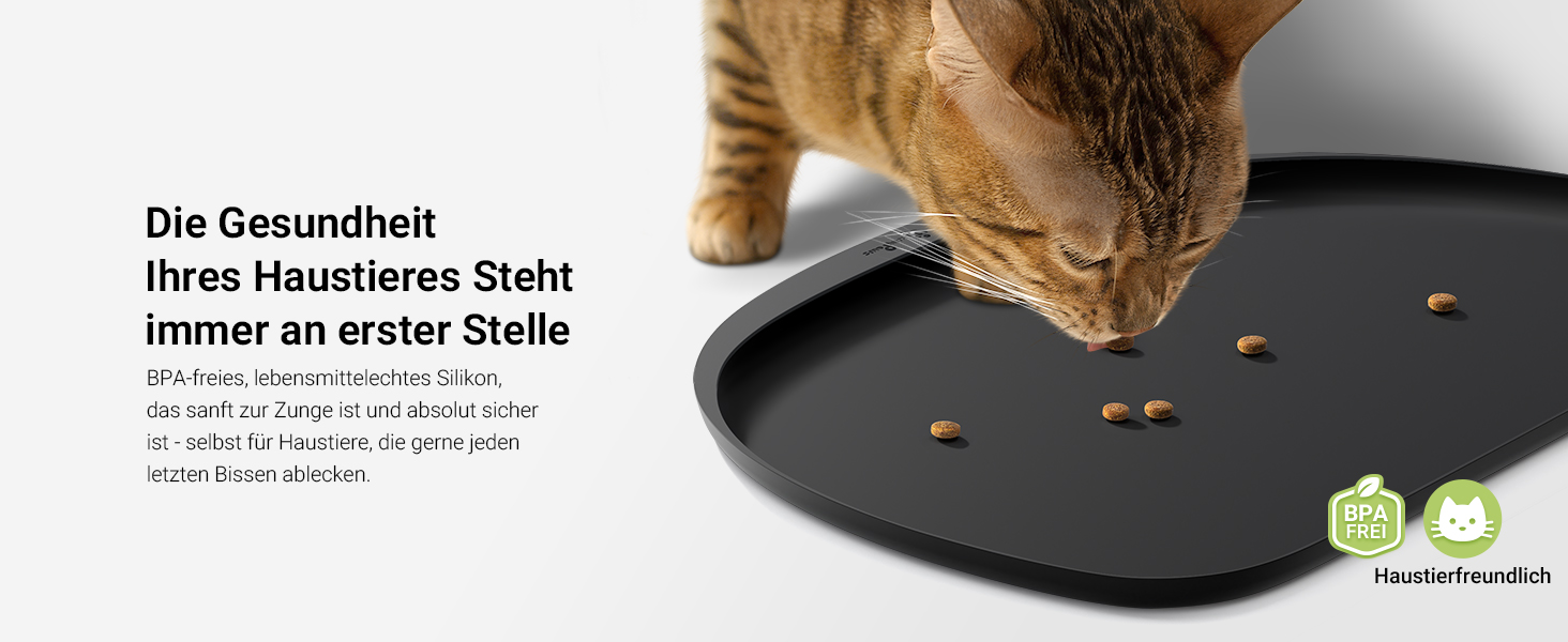 Підкладка під миску для котів DownyPaws, силіконова, чорна, 45 x 32 см. Захист від розливання, легко миється.