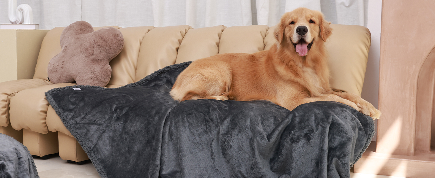 Водонепроникний килимок для собак Luciphia, плюшевий, з флісу, для дому та вулиці, захисний для дивану, ліжка, автокрісла, меблів, сірий, розмір L (145 x 165 см)