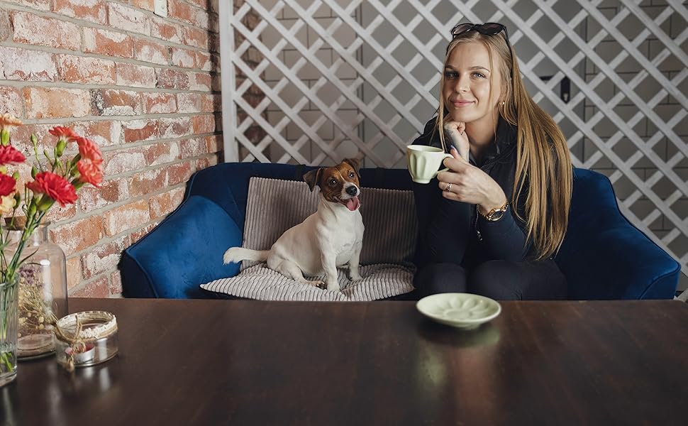 FREUDENTIER Килимок для собак на вулицю, складний | З м'якою поверхнею з штучної шкіри з корду | Легко миється, водо- та брудовідштовхуючий | Для подорожей, Made in EU (75x60 см)