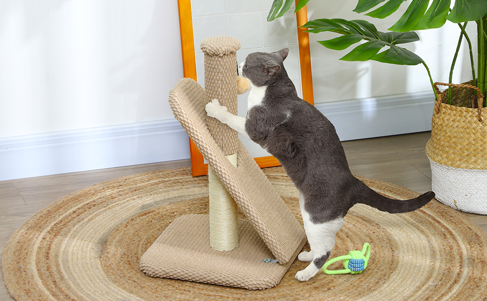 Котячий будиночок PawHut з когтеточкою, 54 см, кремово-білий, з іграшкою, 33 x 33 x 54 см