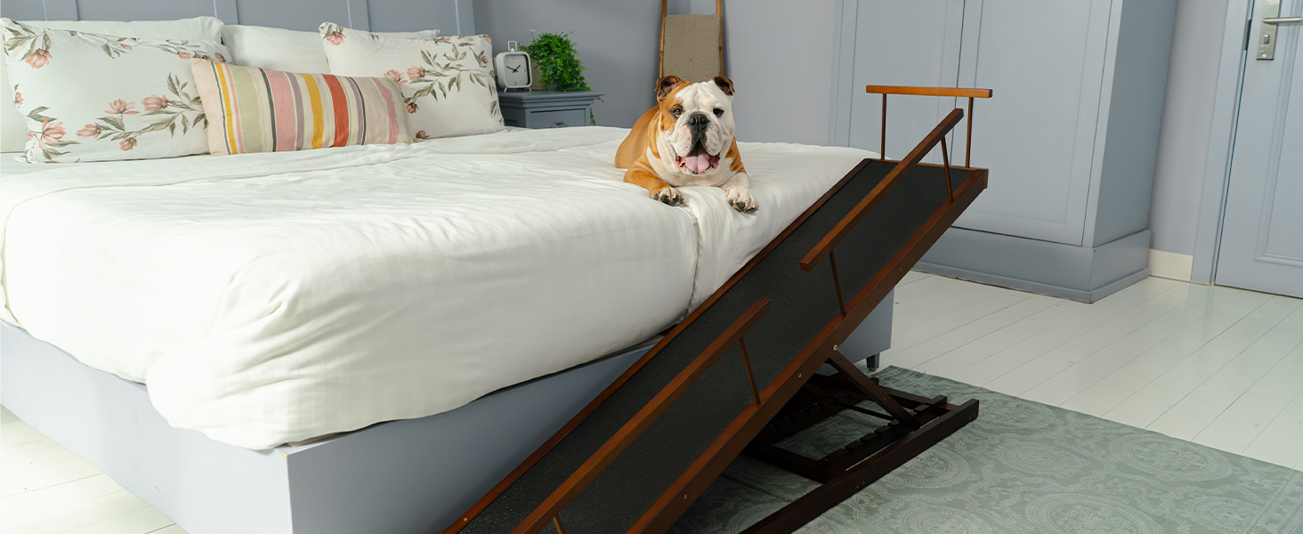 Сходинки для собак PRIORPET з берези з захисним бар'єром - регульована висота до 94.5 см - складаються - антиковзке покриття - для собак до 23 кг - колір: горіх