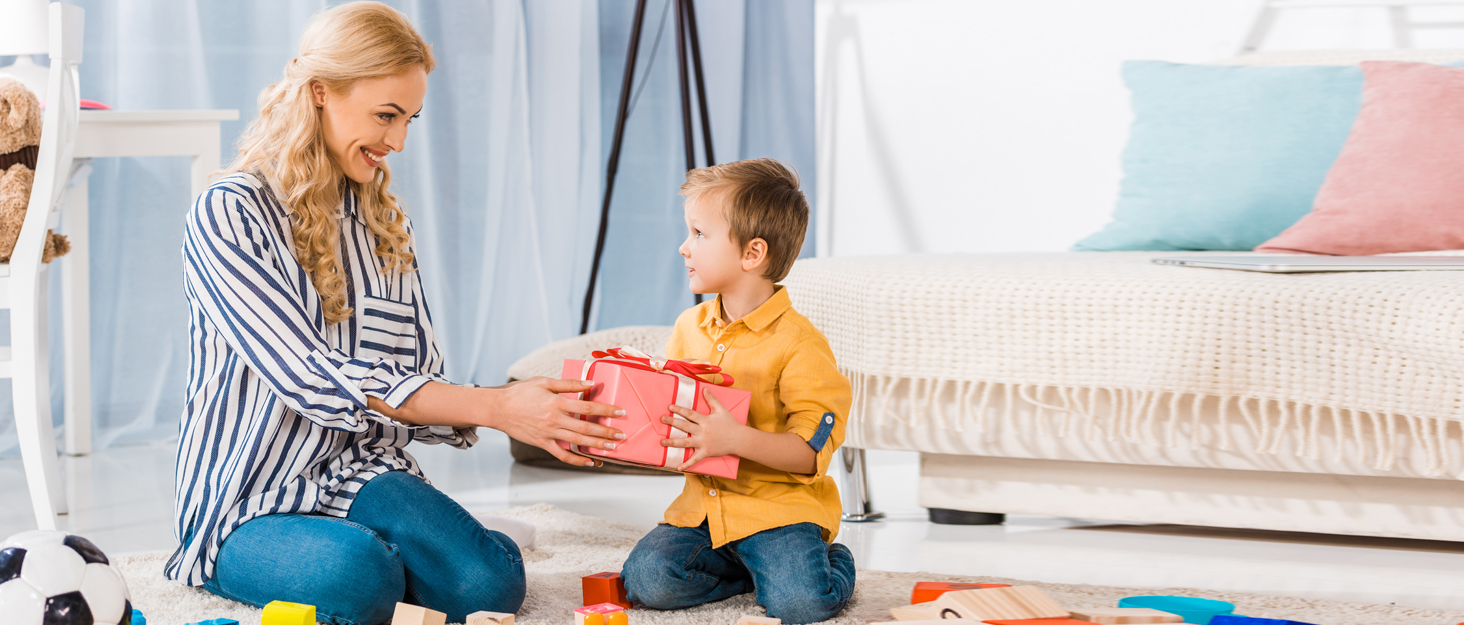 Захисна підстилка для собак у машину, водонепроникна, антикіготок, для заднього сидіння, з кріпленням на ремені безпеки, сумісна з більшістю авто, SUV та пікапами