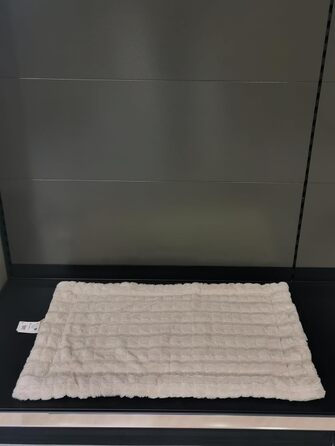 Лежак для собак Flamingo Verona прямокутний, бежевий, 100,5x63x2 см, м'який плюш, знімний чохол, машинне прання, ідеально для клітки