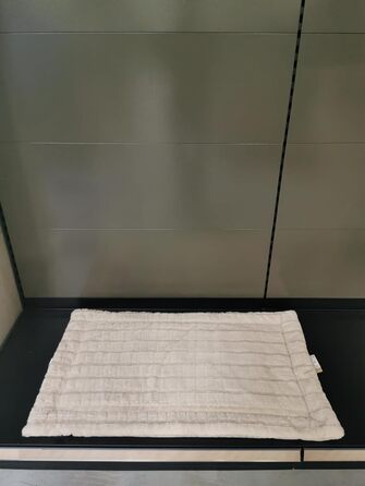 Лежак для собак Flamingo Verona, прямокутний, бежевий, 116x69x2 см, м'який плюш, машинне прання 30°C, ідеально для клітки